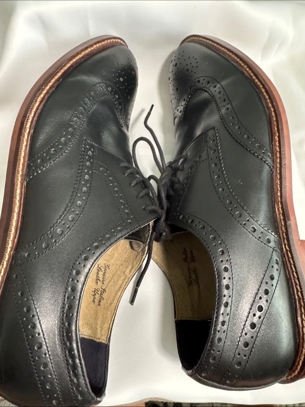 Banana Republic Black Italian Leather ortholite Wingtip Oxfords Brown Sole Sz 11